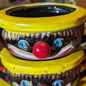 Thames | Kitchen | Vintage 5s Thames Redware Hand Painted Black